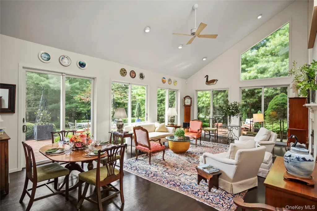 30 Huckleberry Lane East Hampton NY 11937