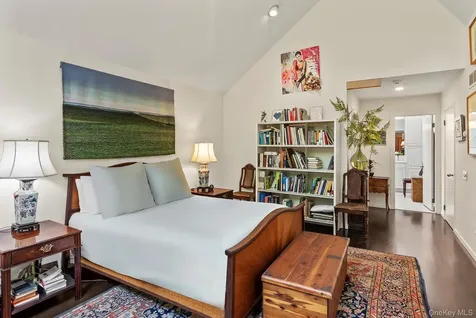 30 Huckleberry Lane East Hampton NY 11937