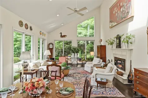 30 Huckleberry Lane East Hampton NY 11937