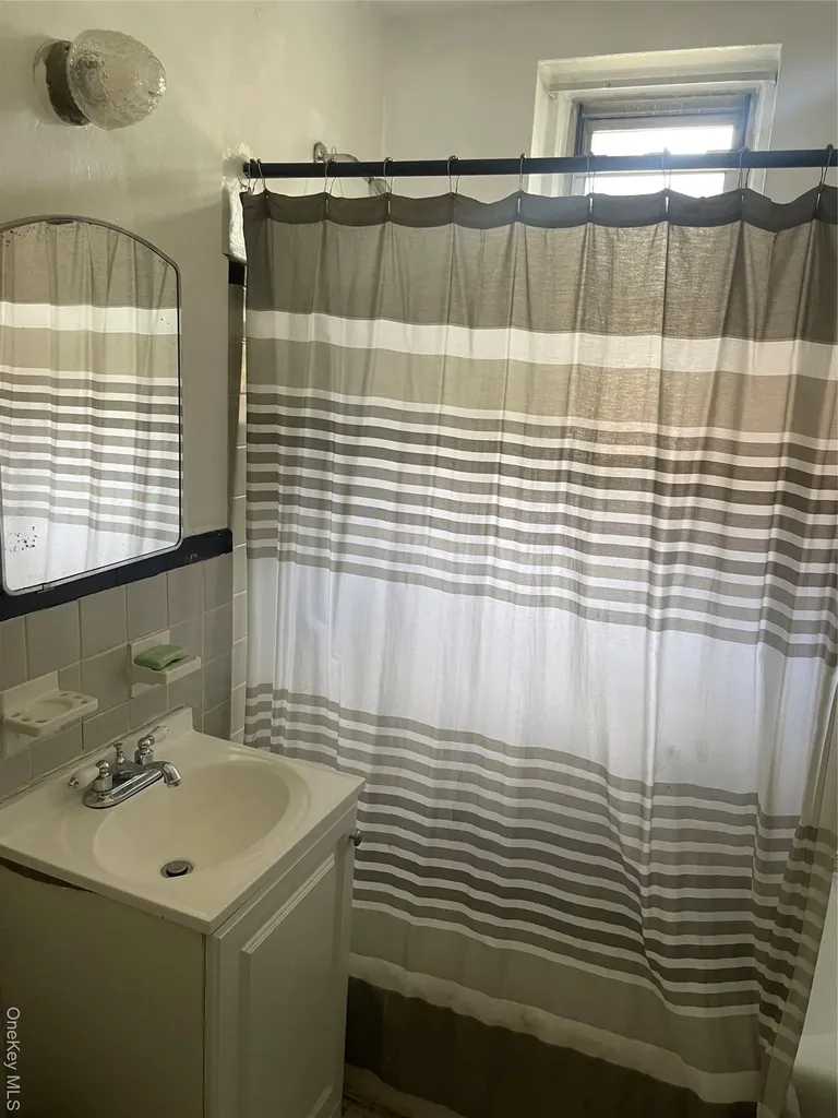 5614 Netherland Avenue Bronx NY 10471