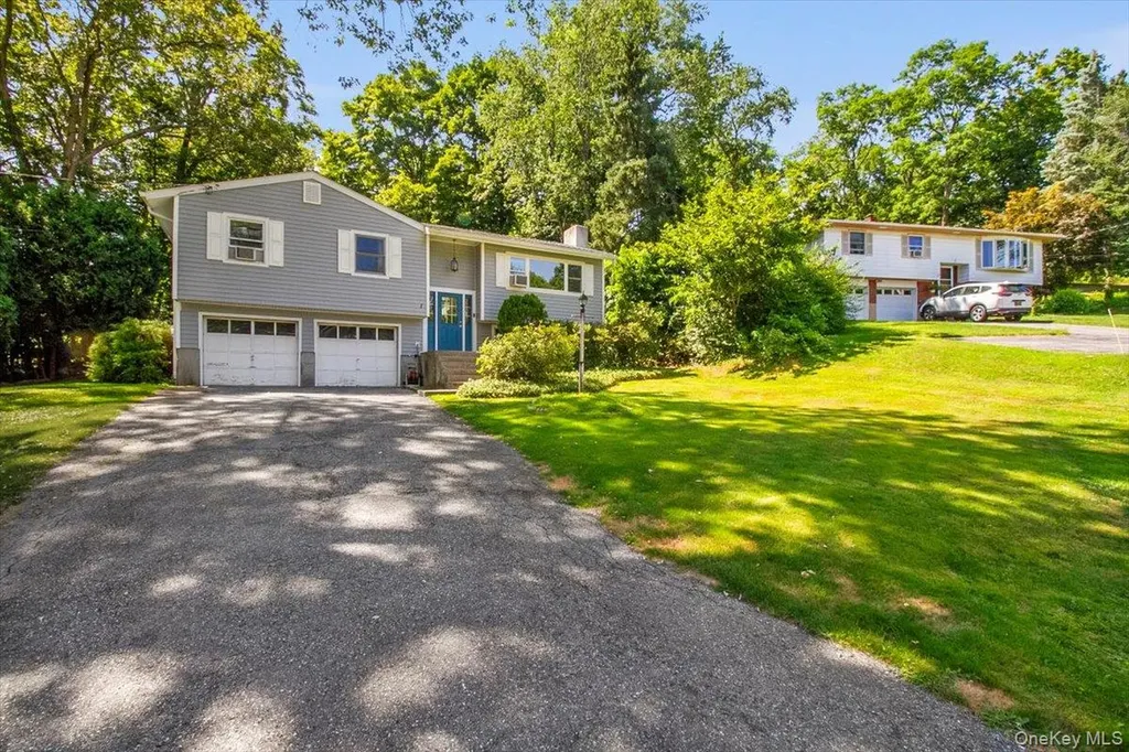 1 Emerald Lane Mahopac NY 10541