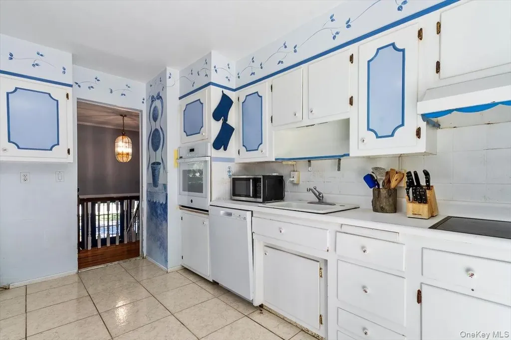 1 Emerald Lane Mahopac NY 10541