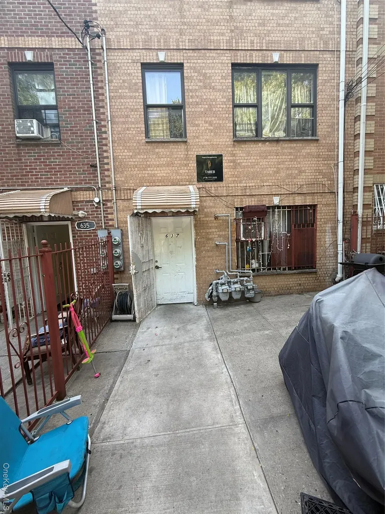 637 Barretto Street Bronx NY 10474