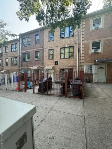 637 Barretto Street Bronx NY 10474