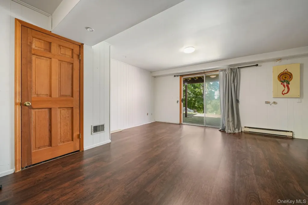 105 Williamsburg Drive Mahopac NY 10541