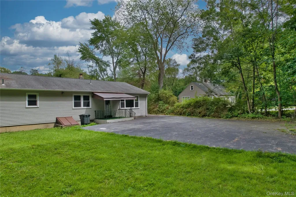 169 N Plank Road Newburgh NY 12550