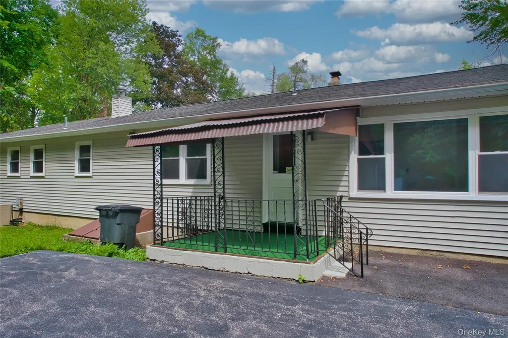 169 N Plank Road Newburgh NY 12550