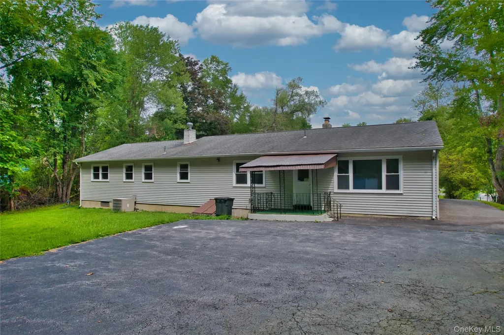 169 N Plank Road Newburgh NY 12550