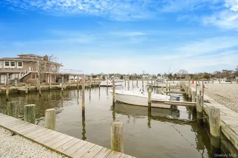 2 Bay Place Bay Shore NY 11751