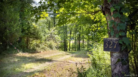 327 Phillips Road Saugerties NY 12477