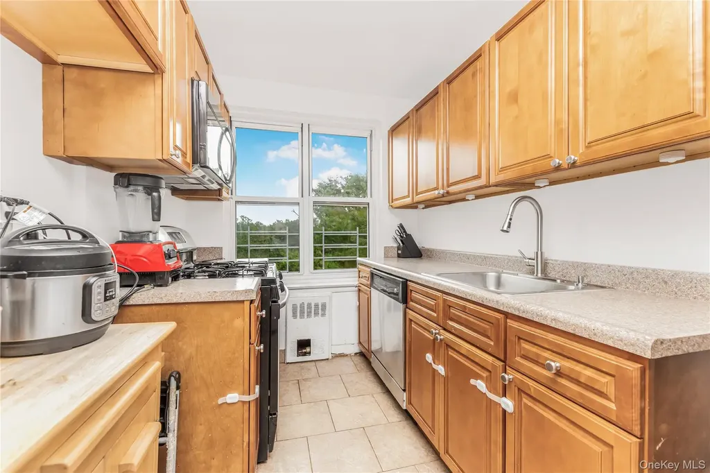 1300 Midland Avenue Yonkers NY 10704