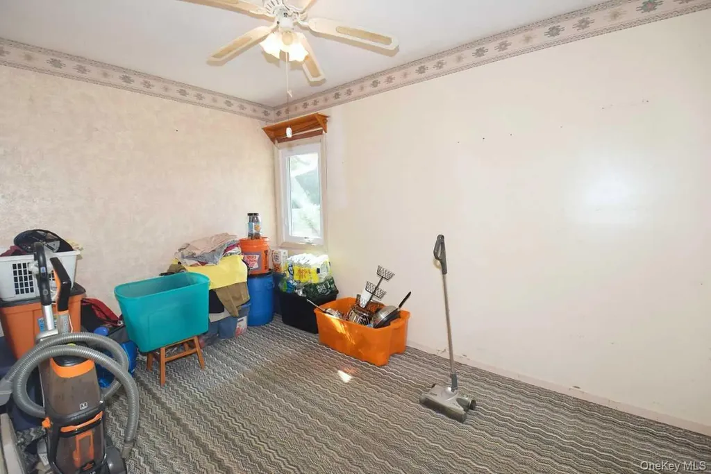 14 E Walnut Street Central Islip NY 11722