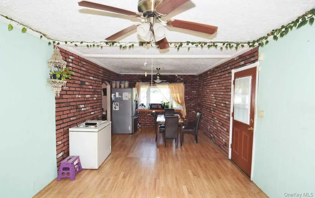 14 E Walnut Street Central Islip NY 11722