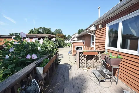 14 E Walnut Street Central Islip NY 11722