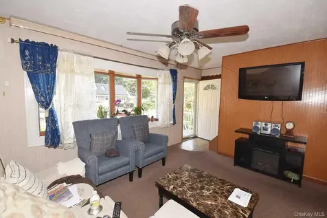 14 E Walnut Street Central Islip NY 11722