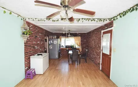 14 E Walnut Street Central Islip NY 11722