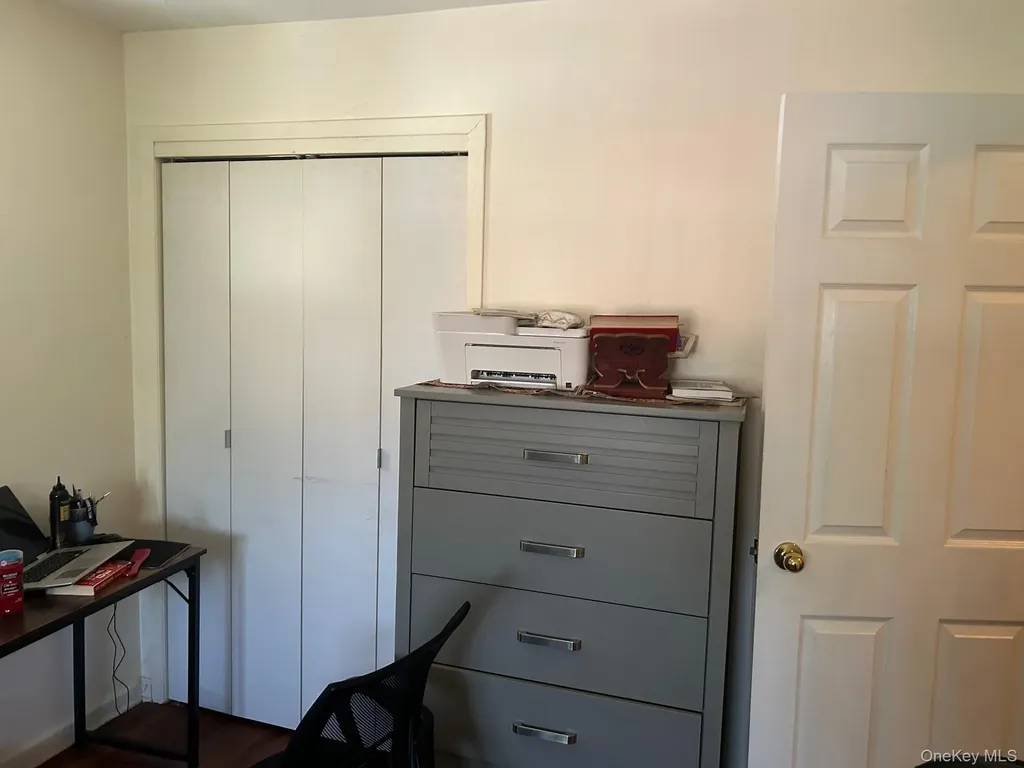 863 E 221st Street Bronx NY 10467