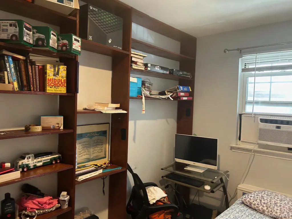 863 E 221st Street Bronx NY 10467