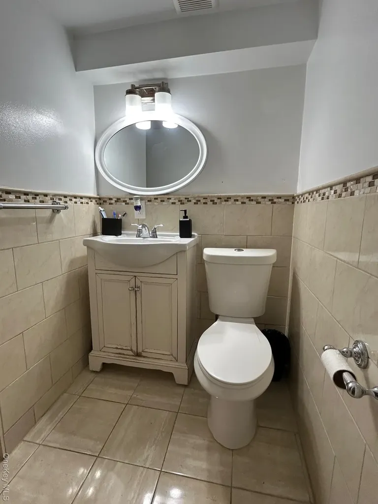 863 E 221st Street Bronx NY 10467