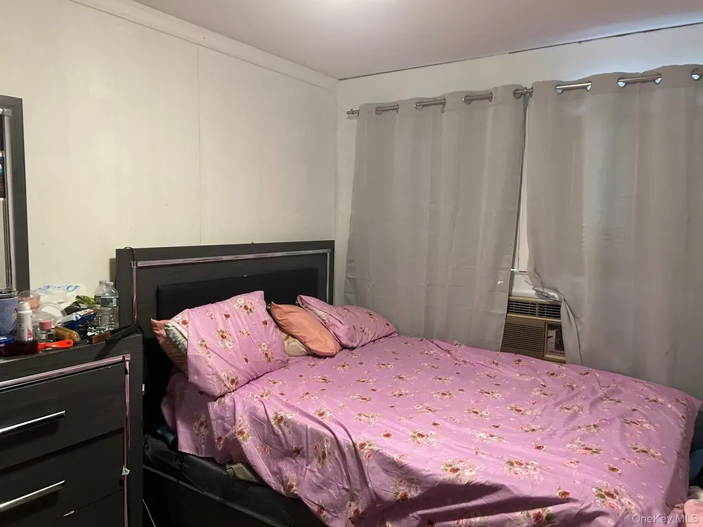 863 E 221st Street Bronx NY 10467