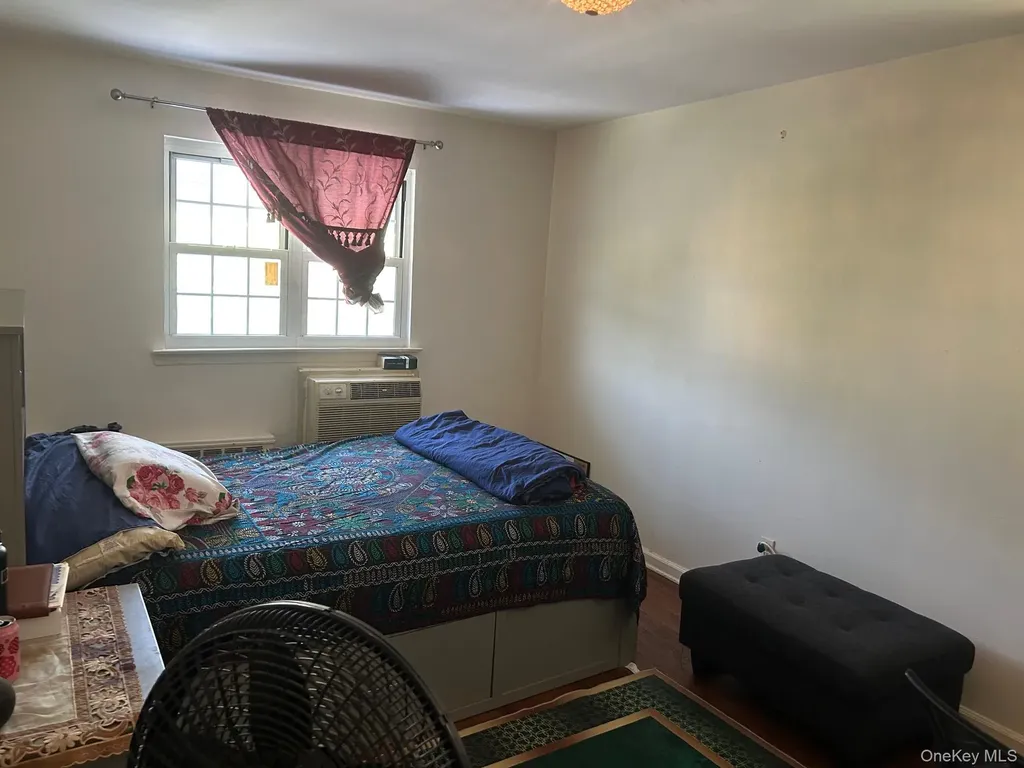 863 E 221st Street Bronx NY 10467