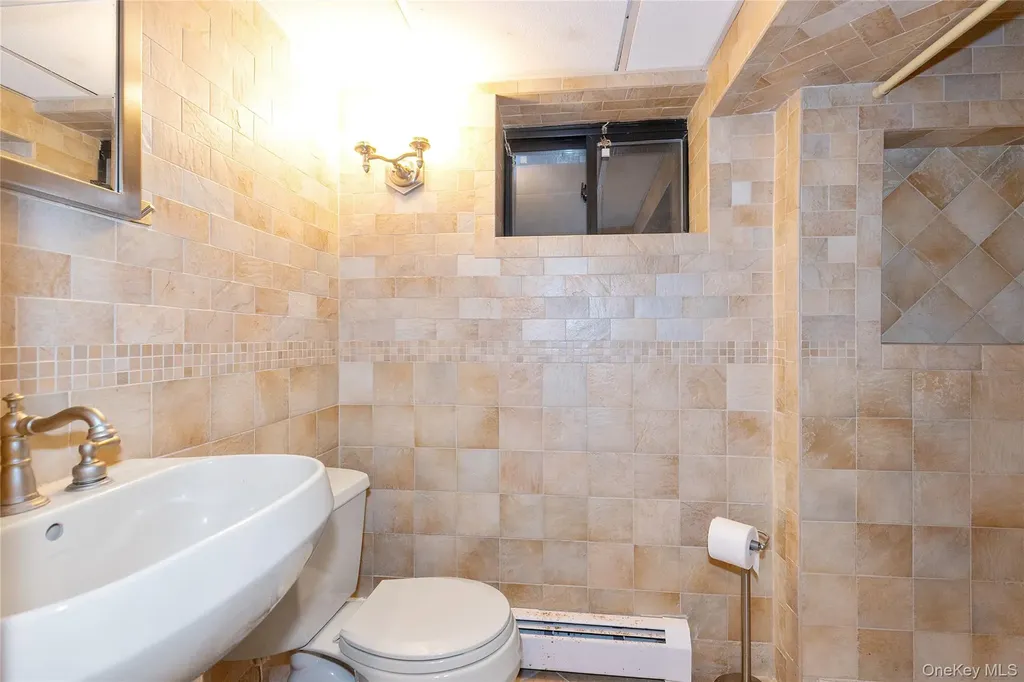 73 Jayson Avenue Great Neck NY 11021