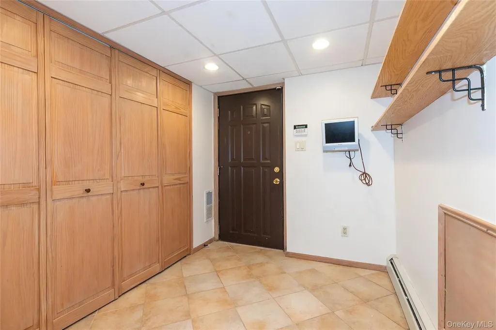 73 Jayson Avenue Great Neck NY 11021
