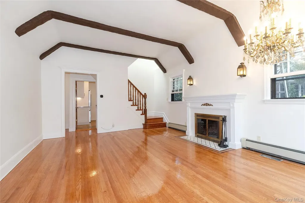73 Jayson Avenue Great Neck NY 11021