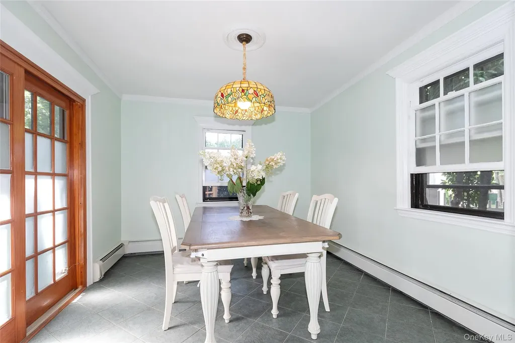 73 Jayson Avenue Great Neck NY 11021
