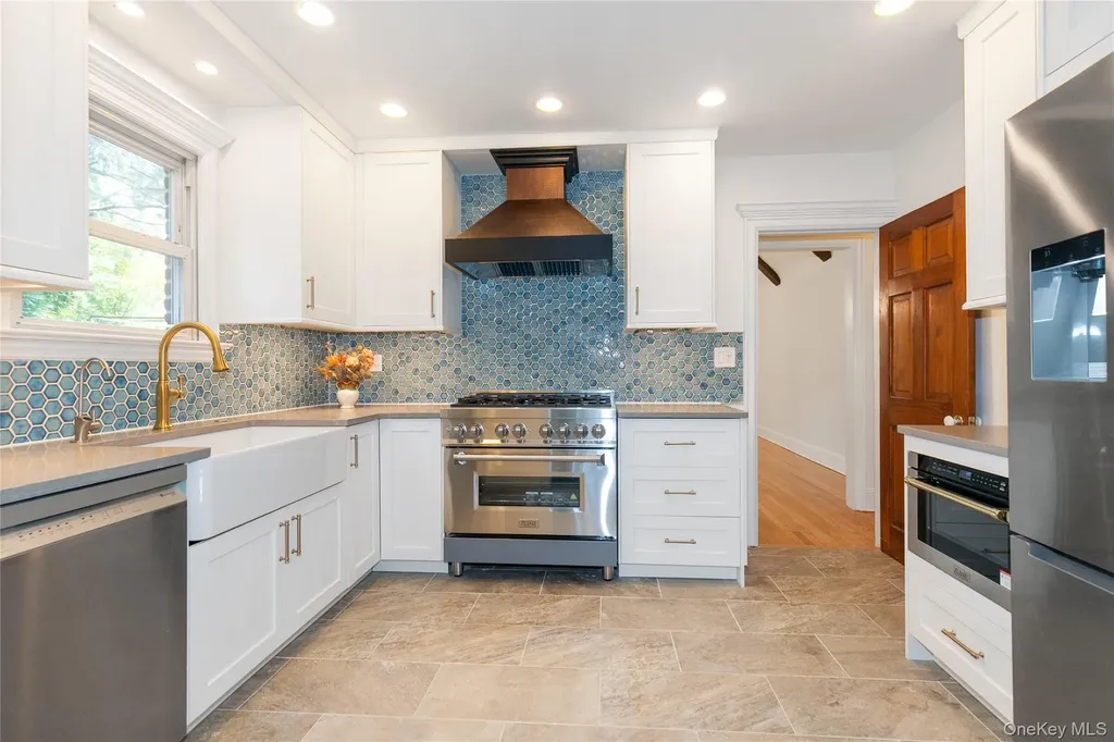 73 Jayson Avenue Great Neck NY 11021