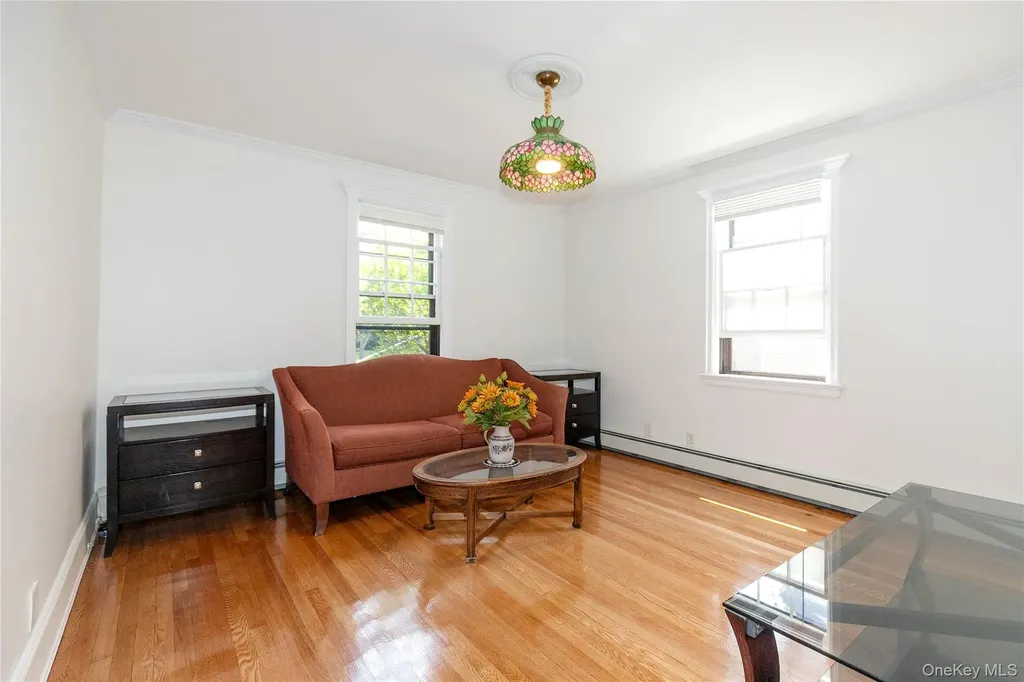 73 Jayson Avenue Great Neck NY 11021