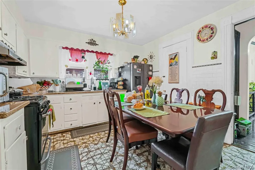 85-34 121st Street Kew Gardens NY 11415