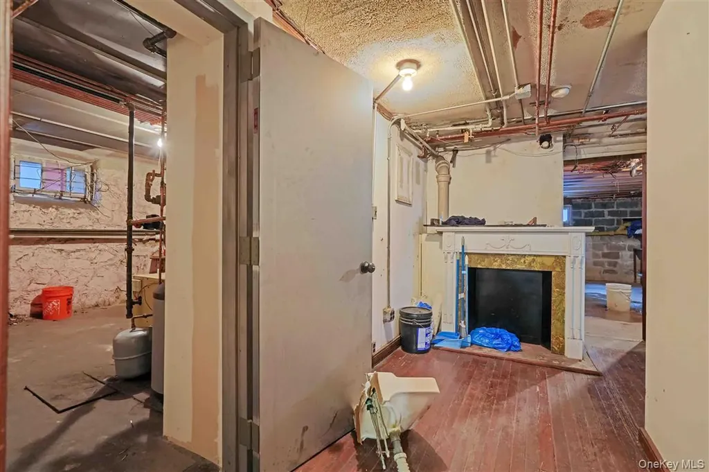 85-34 121st Street Kew Gardens NY 11415