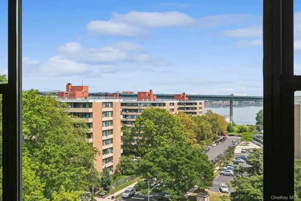 162-40 9th Avenue Beechhurst NY 11357