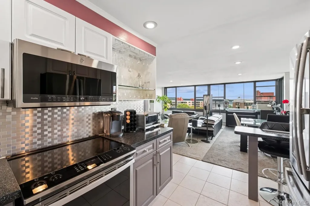 162-40 9th Avenue Beechhurst NY 11357