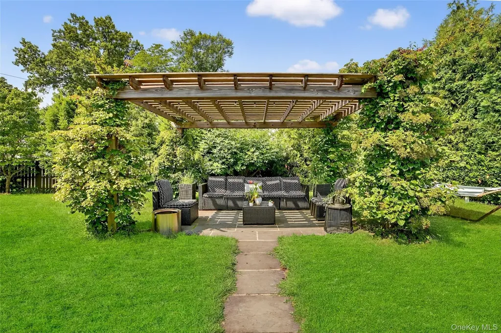 70 Atherstone Road Scarsdale NY 10583