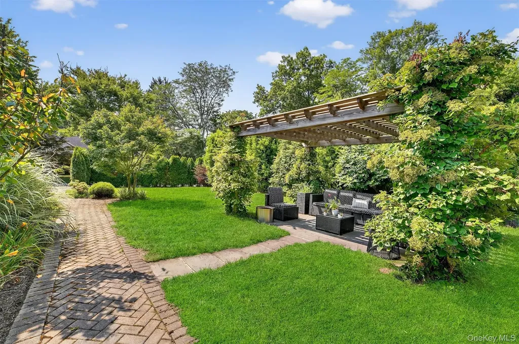 70 Atherstone Road Scarsdale NY 10583