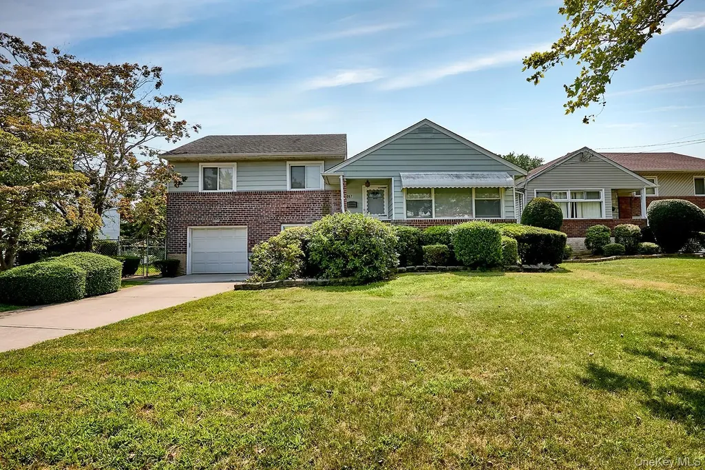 1067 Ashley Drive Valley Stream NY 11580