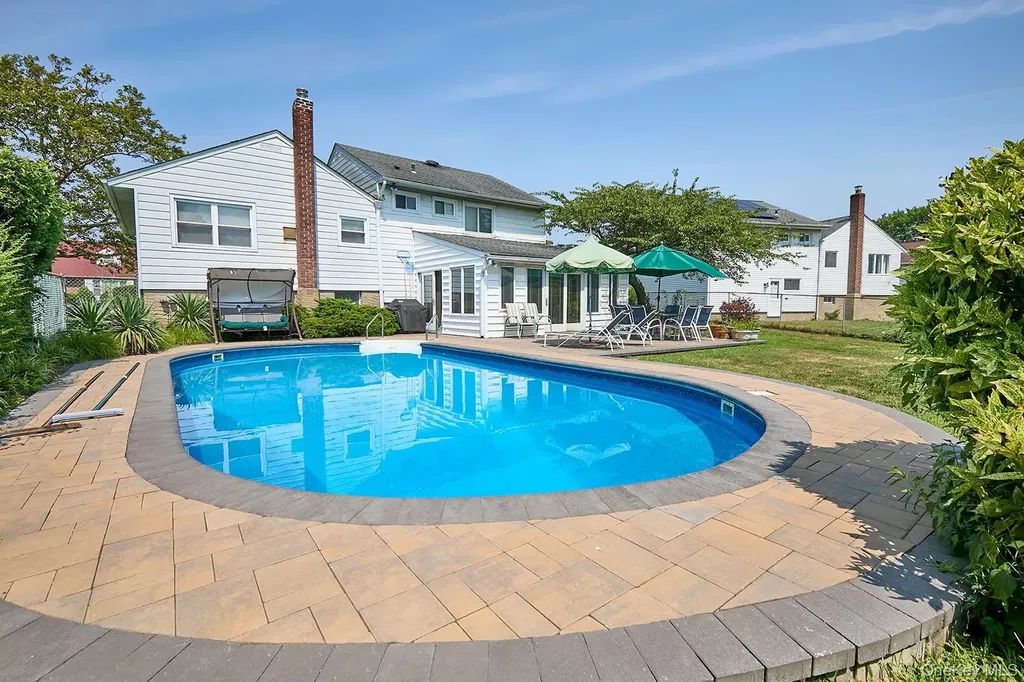 1067 Ashley Drive Valley Stream NY 11580