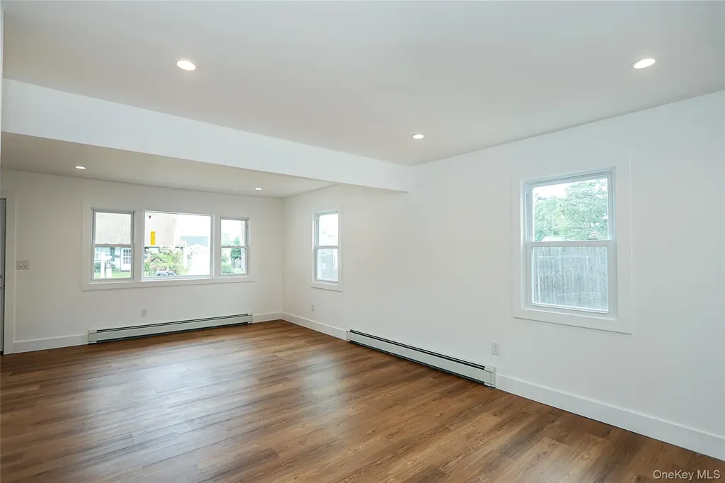 50 Carlls Path North Babylon NY 11703
