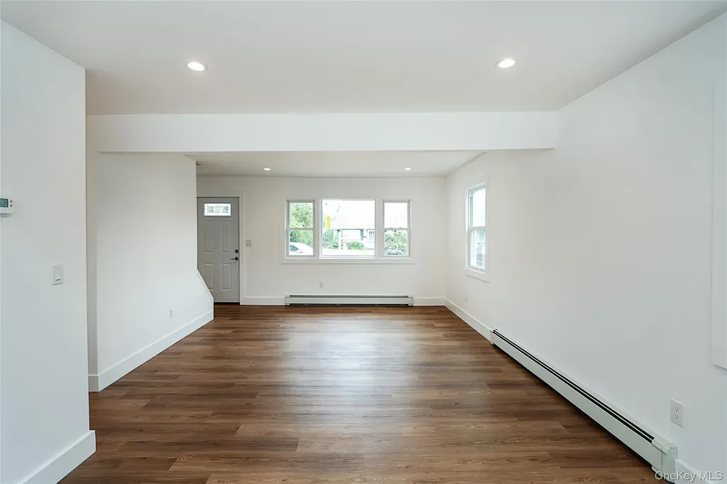 50 Carlls Path North Babylon NY 11703