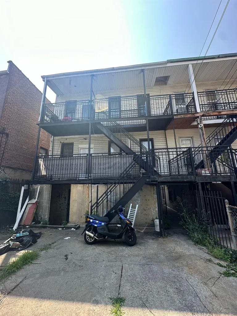 1916 Barnes Avenue Bronx NY 10462