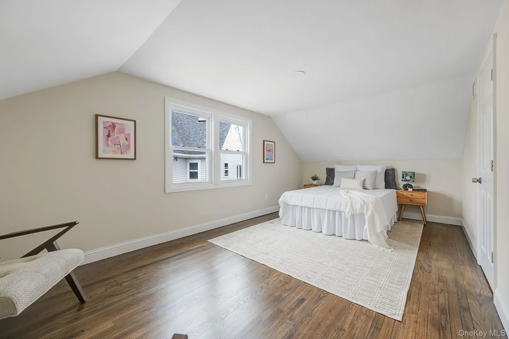 47 E Jackson Avenue Babylon NY 11702