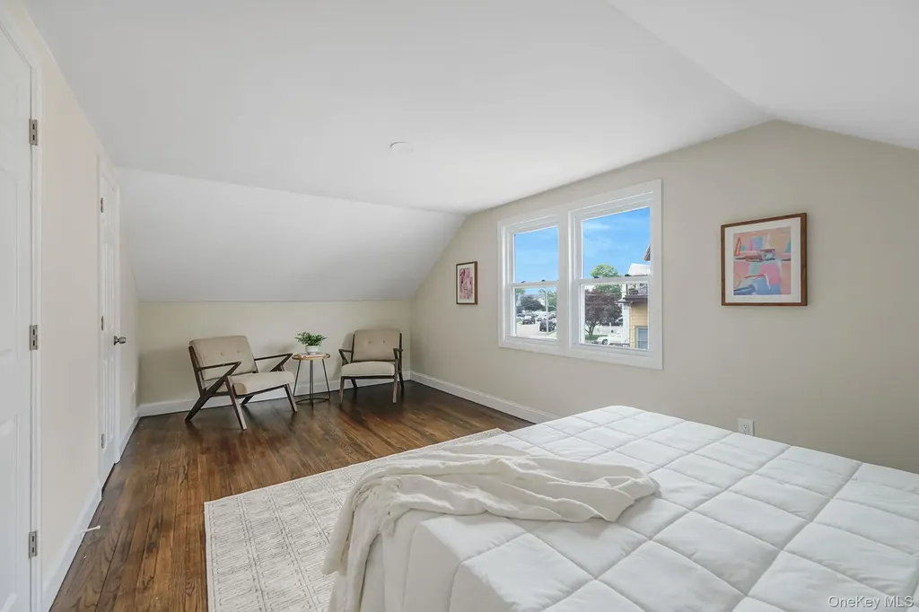 47 E Jackson Avenue Babylon NY 11702