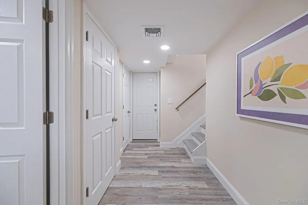 47 E Jackson Avenue Babylon NY 11702