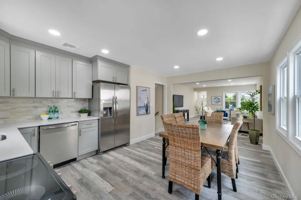 47 E Jackson Avenue Babylon NY 11702