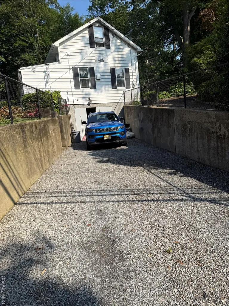 1 Hillside Lane Huntington NY 11743