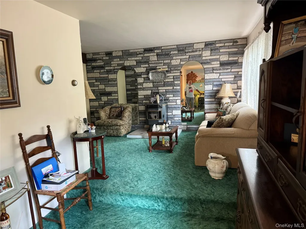 1 Hillside Lane Huntington NY 11743