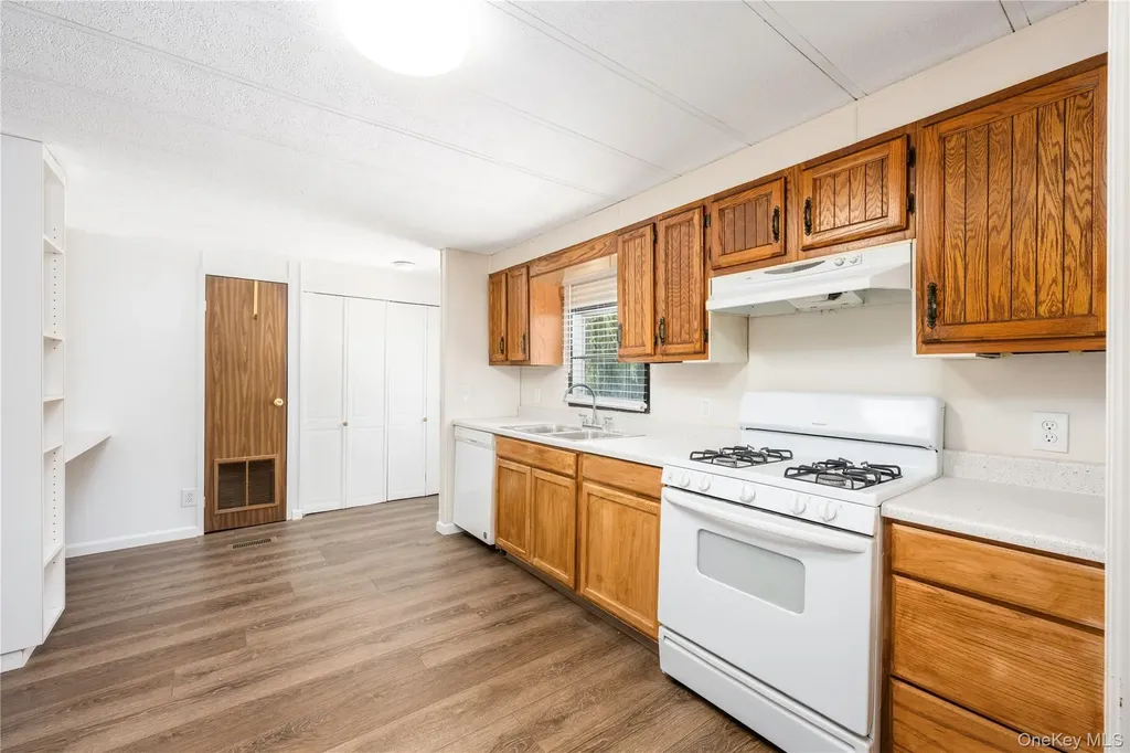 15 Jo Marie Lane Beacon NY 12508