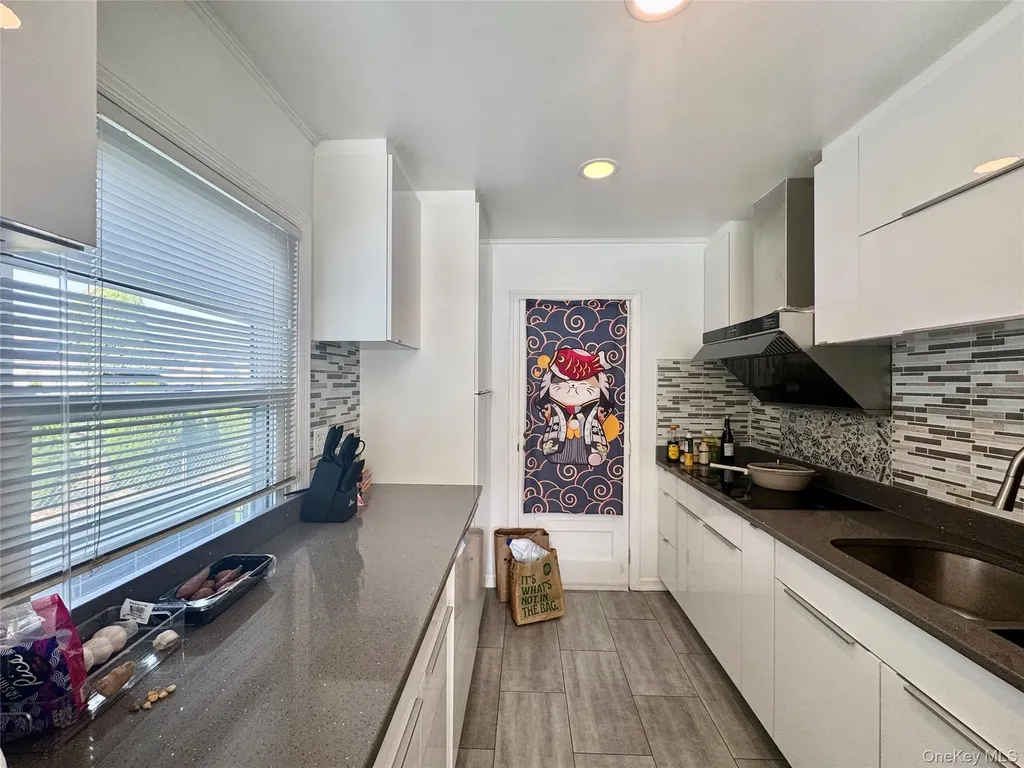 7 Sandy Lane Levittown NY 11756